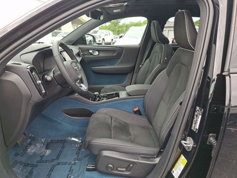Certified 2023 Volvo XC40 Recharge Ultimate AWD/4WD image 14