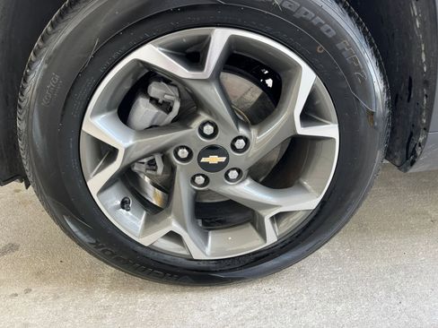 Used 2025 Chevrolet Trax LT w/ LT Convenience Package image 30