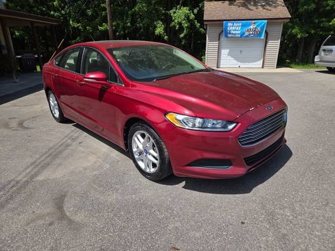 Used 2013 Ford Fusion SE FWD image 8
