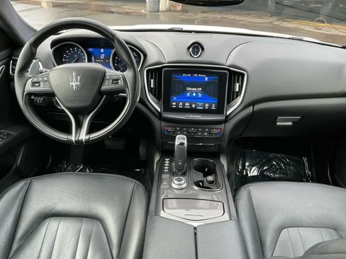 Used 2020 Maserati Ghibli image 16