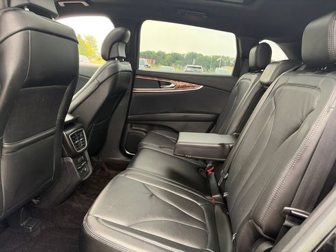 Used 2017 Lincoln MKX Reserve AWD/4WD image 26