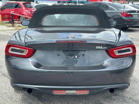 Used 2017 FIAT 124 Spider Classica RWD image 13