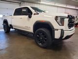 Used 2024 GMC Sierra 2500 AT4 image 2