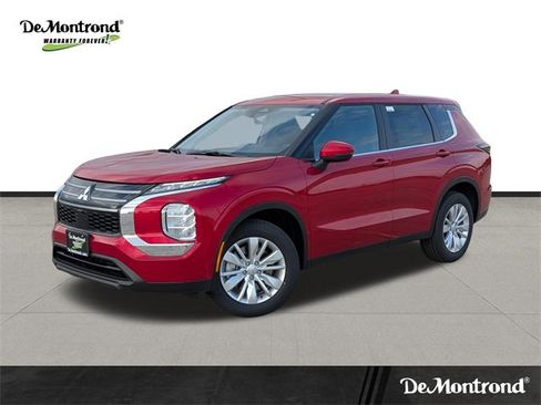 New 2025 Mitsubishi Outlander ES image 1