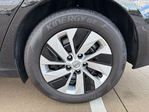 Used 2025 Nissan Altima 2.5 S image 4