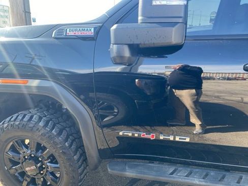 Used 2024 GMC Sierra 2500 AT4 w/ AT4 Premium Plus Package image 8