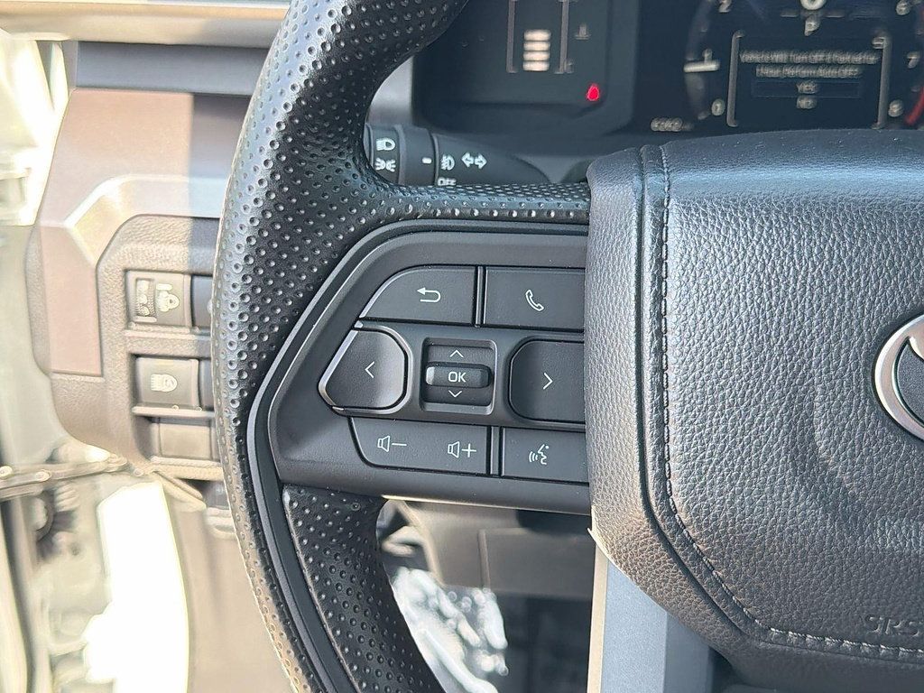 Used 2026 Toyota Tacoma SR5 AWD/4WD image 8