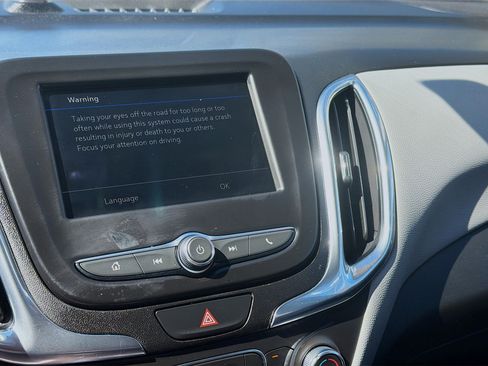 Used 2019 Chevrolet Equinox LS image 12