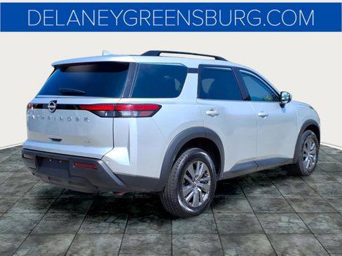 Used 2025 Nissan Pathfinder SV AWD/4WD image 3