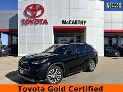 Certified 2022 Toyota Highlander Platinum