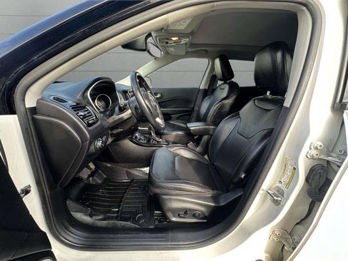 Used 2019 Jeep Compass Limited image 13