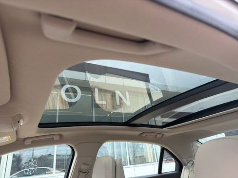 Used 2019 Lincoln Continental Reserve image 14