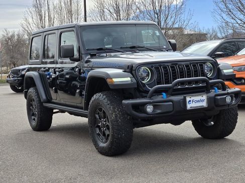Used 2023 Jeep Wrangler Unlimited Rubicon 4xe image 2