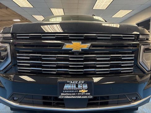 New 2026 Chevrolet Suburban High Country w/ Sun And Tow Package AWD/4WD image 16
