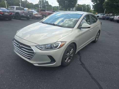Used 2018 Hyundai Elantra SEL FWD image 4