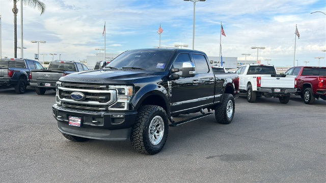 Certified 2022 Ford F250 Platinum w/ FX4 Off-Road Package AWD/4WD image 8