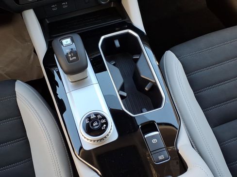 New 2026 Mitsubishi Outlander SE image 22