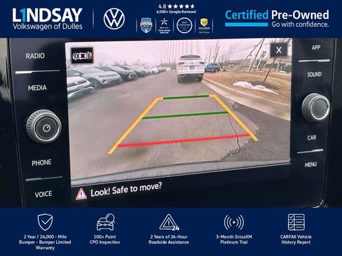 Certified 2025 Volkswagen Taos SE image 17