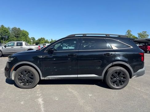 Used 2022 Kia Sorento S w/ Panoramic Sunroof Package AWD/4WD image 2