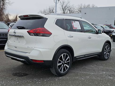 Used 2019 Nissan Rogue SL w/ Premium Package image 6