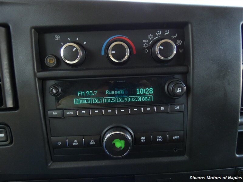 Used 2015 Chevrolet Express 2500 RWD image 26