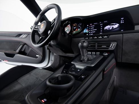 Certified 2023 Porsche 911 Carrera GTS RWD image 33