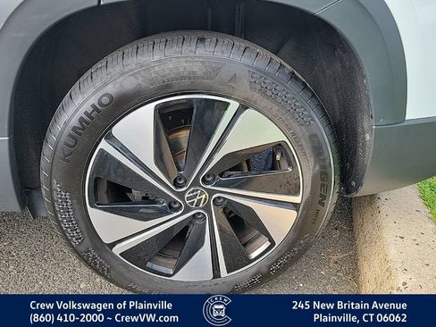 Certified 2024 Volkswagen Taos SE AWD/4WD image 18
