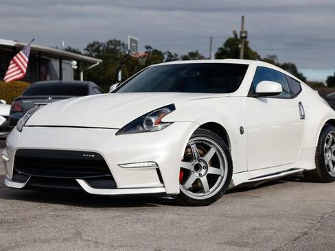 Used 2020 Nissan 370Z NISMO image 1