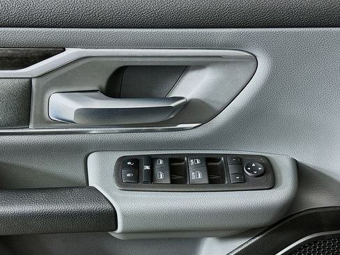 Used 2023 RAM 1500 Big Horn image 15