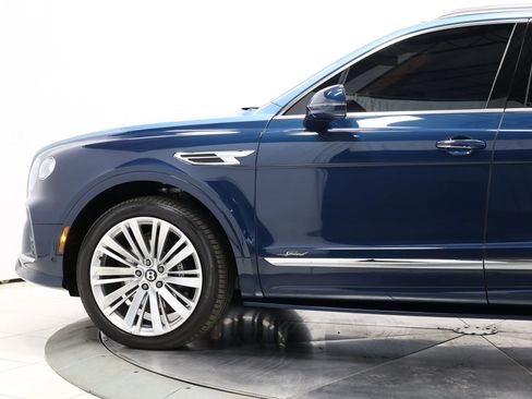 Used 2023 Bentley Bentayga Speed AWD/4WD image 8