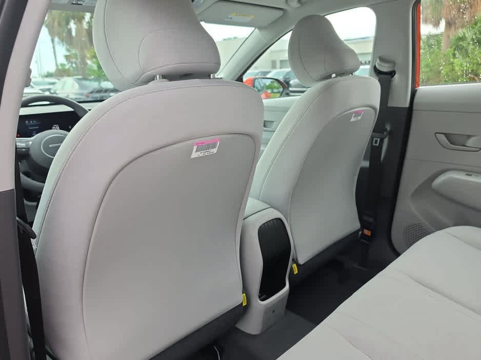 New 2027 Hyundai Kona SE FWD image 18