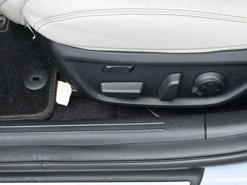 Used 2022 Genesis G70 3.3T w/ Sport Prestige Package image 15