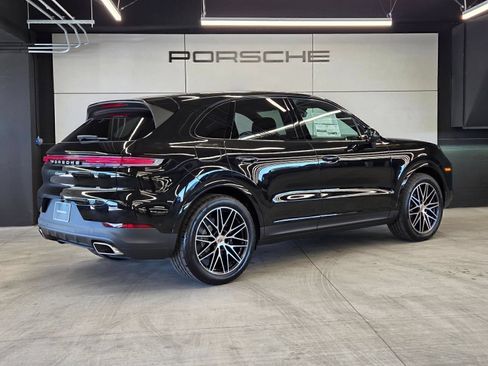 Certified 2026 Porsche Cayenne AWD/4WD image 6