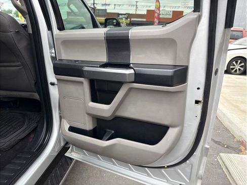 Used 2016 Ford F150 XLT AWD/4WD image 10