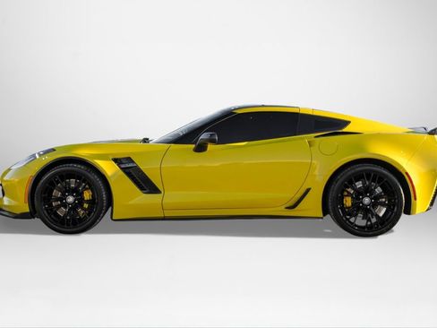 Used 2016 Chevrolet Corvette Z06 w/ 3LZ Preferred Equipment Group image 9