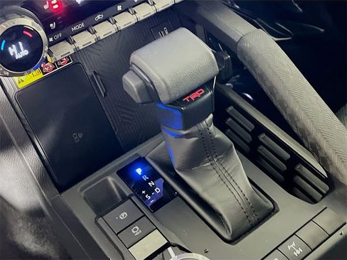 Certified 2025 Toyota Tacoma TRD Off-Road image 16