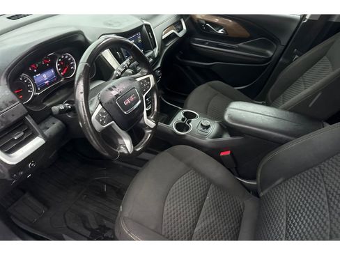 Used 2020 GMC Terrain SLE image 12