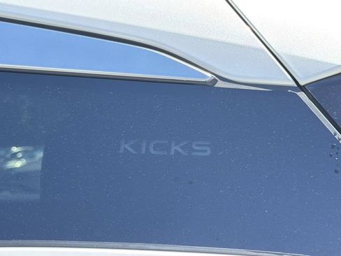Used 2026 Nissan Kicks SV FWD image 30