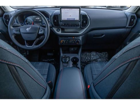 Used 2024 Ford Bronco Sport Heritage w/ Heritage Convenience Package image 12