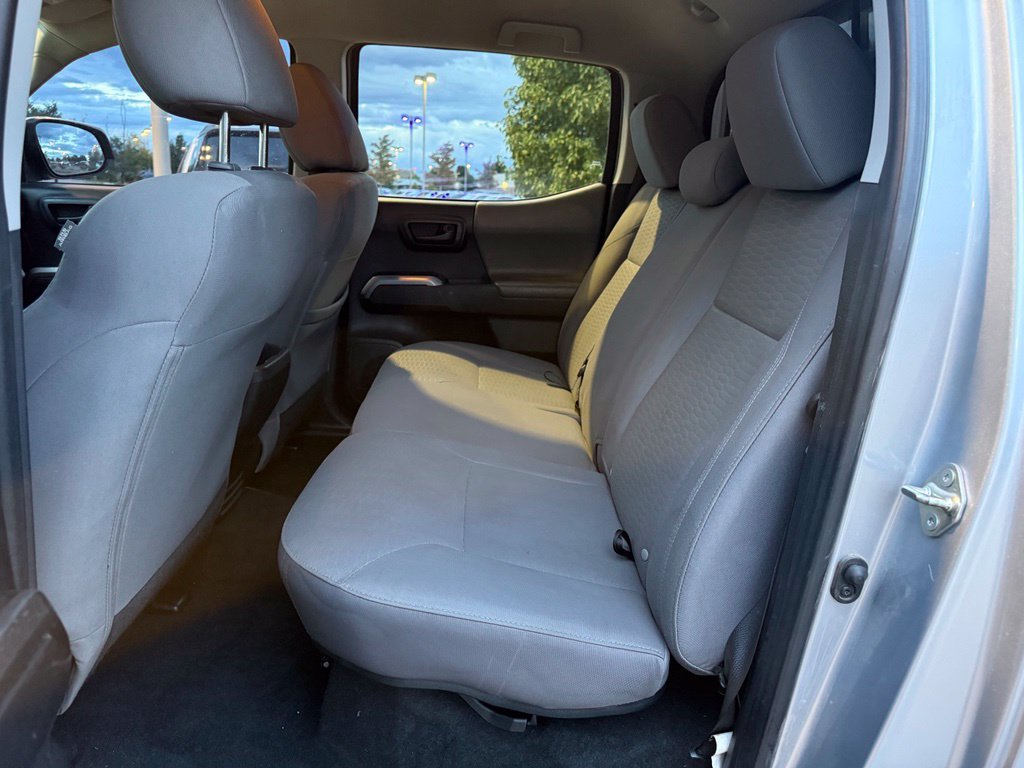 Used 2019 Toyota Tacoma SR5 AWD/4WD image 23