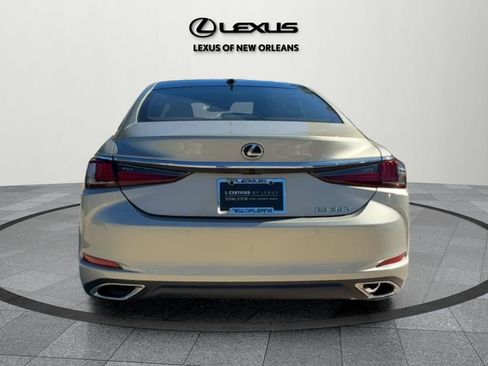 Certified 2024 Lexus ES 350 w/ Premium Package image 6