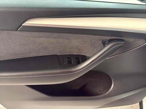 Used 2023 Tesla Model Y Long Range image 13