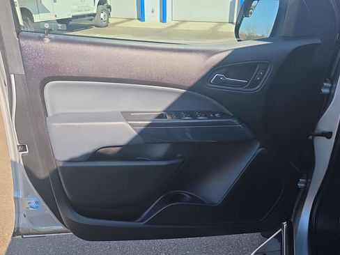 Used 2018 Chevrolet Colorado Z71 image 17