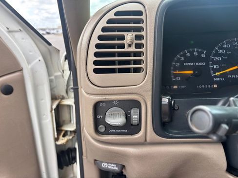 Used 1997 Chevrolet Suburban 2500 w/ Preferred Equipment Group 3 AWD/4WD image 17