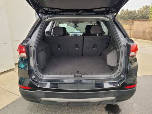 Used 2023 Chevrolet Equinox LT FWD image 27