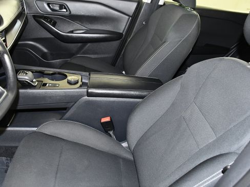 Used 2024 Nissan Rogue S image 36