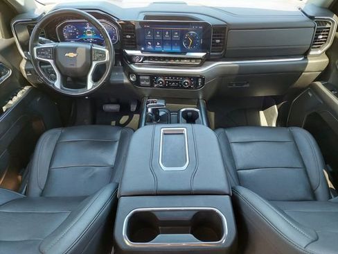 Used 2022 Chevrolet Silverado 1500 LTZ w/ LTZ Premium Package AWD/4WD image 25