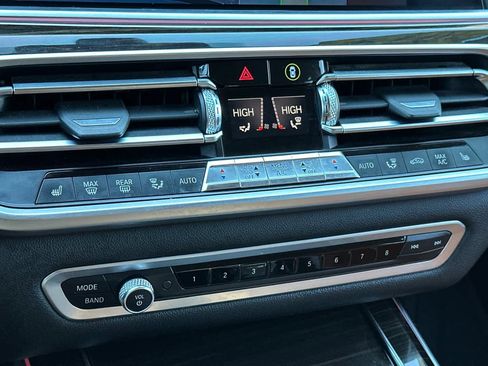 Used 2019 BMW X7 xDrive50i image 21