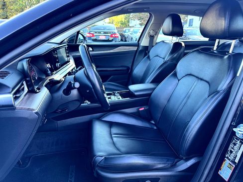 Used 2021 Kia K5 EX image 12