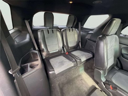 Used 2015 Ford Explorer XLT w/ Equipment Group 202A AWD/4WD image 27